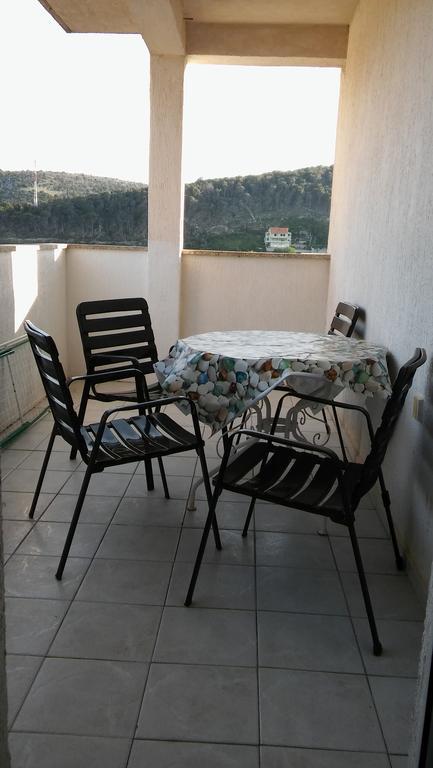 Apartment Lopar Exterior photo